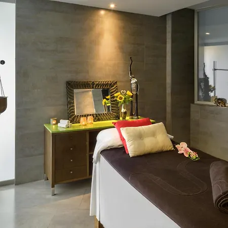 فندق Occidental Menorca (adults Only) 4*